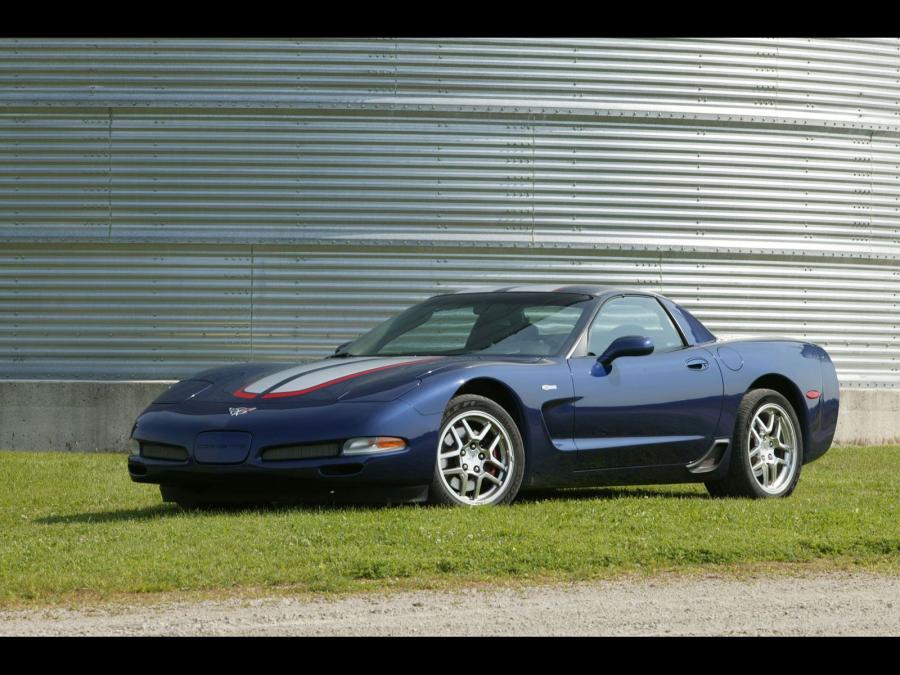  Chevrolet Corvette Z06 CE 2004 года  (фото 7 из 13)
